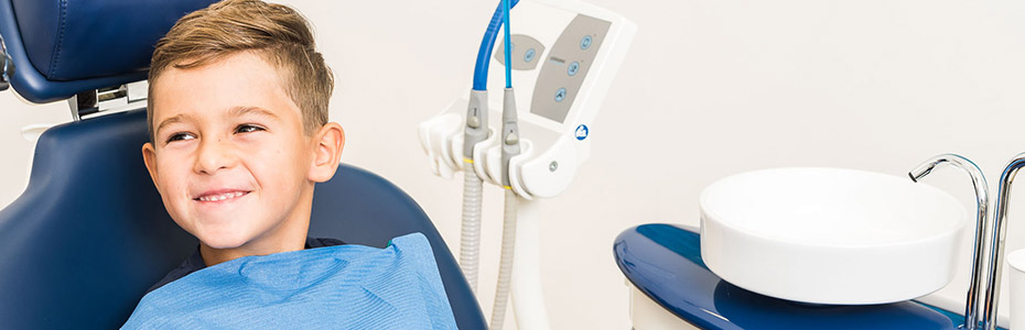 Kinder beim Zahnarzt in Aschaffenburg